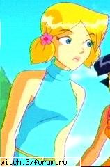 clover - adina - spioanele